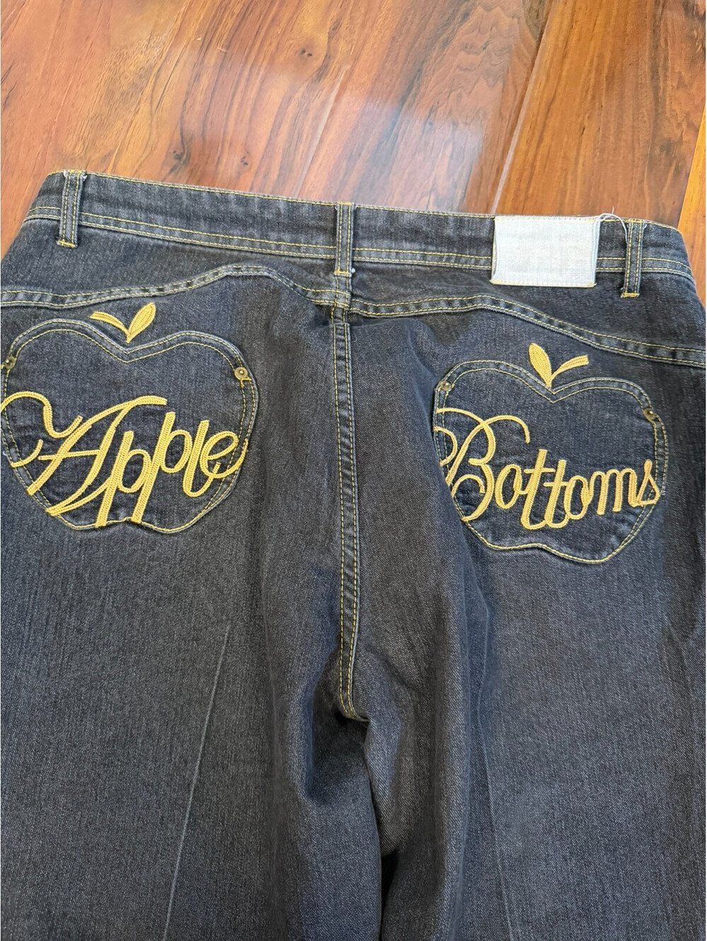 Apple Bottom Jeans Size 19/20 Y2K Vintage Embroidered Pockets Regular Boot cut